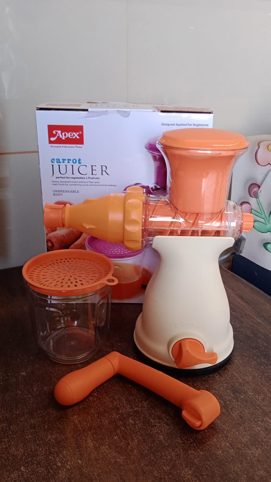 Apex Manual Carrot and Fruit Juicer – Heavy-Duty (1 Pc With Glass) Apex Manual Carrot and Fruit Juicer – Heavy-Duty (1 Pc With Glass)